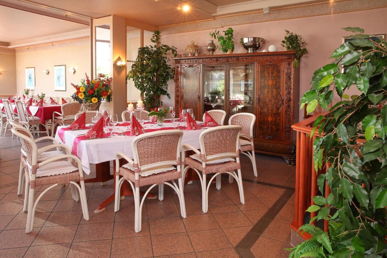 Hotel Schinderhannes Вайскирхен Екстериор снимка