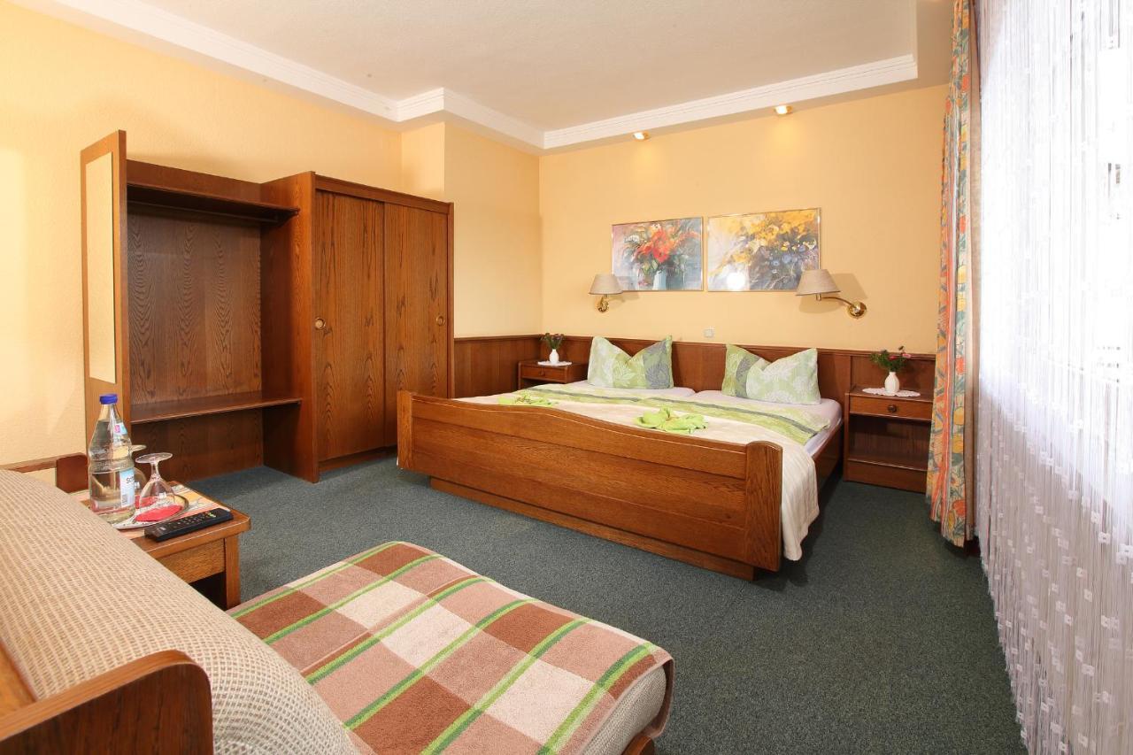 Hotel Schinderhannes Вайскирхен Екстериор снимка