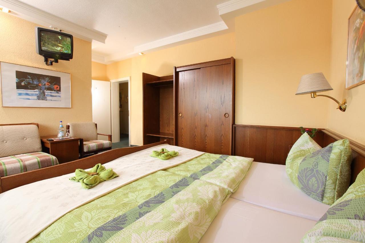 Hotel Schinderhannes Вайскирхен Екстериор снимка