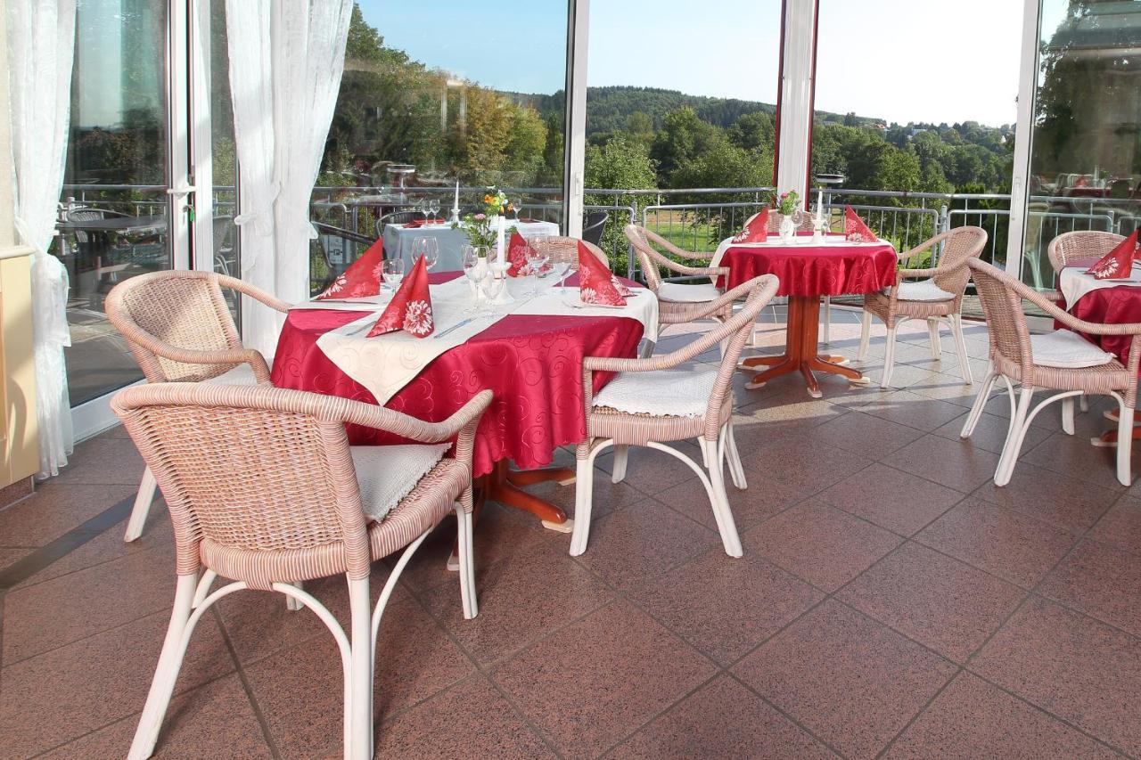 Hotel Schinderhannes Вайскирхен Екстериор снимка